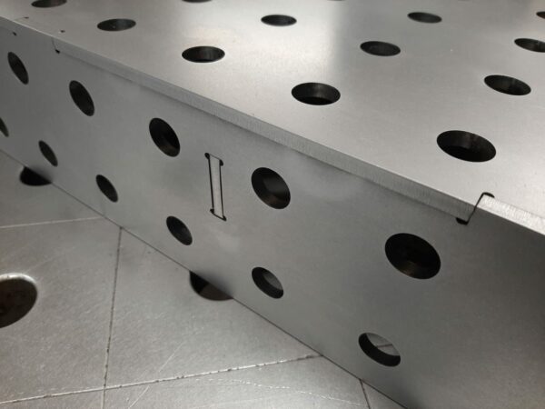 Schweißtisch - 1000 x 600 x 100 mm - Plattenstärke 6 mm - Lochsystem 16 mm