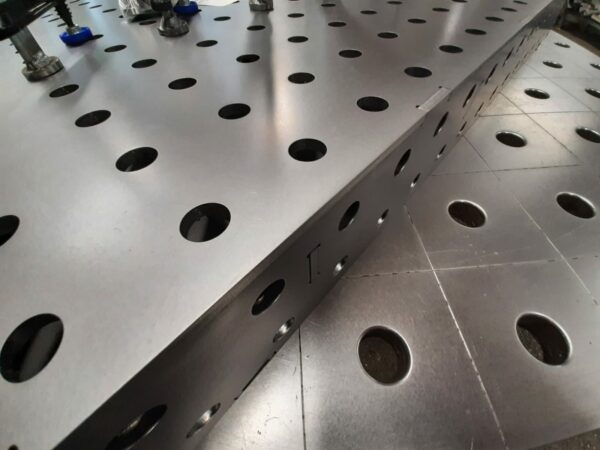 Schweißtisch - 1000 x 600 x 100 mm - Plattenstärke 6 mm - Lochsystem 16 mm – Bild 3