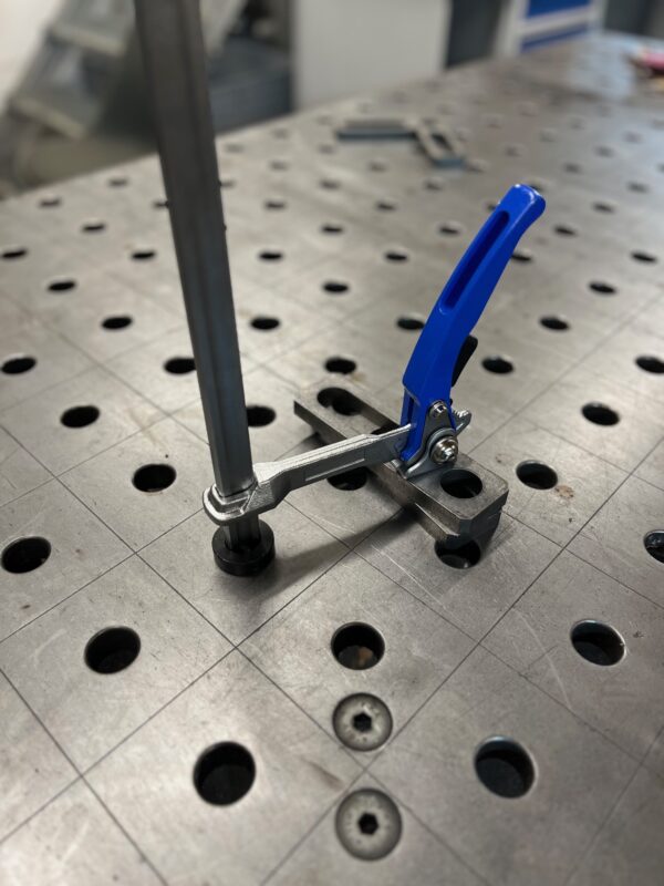 Spannzwinge mit Rasthebel - 28mm System